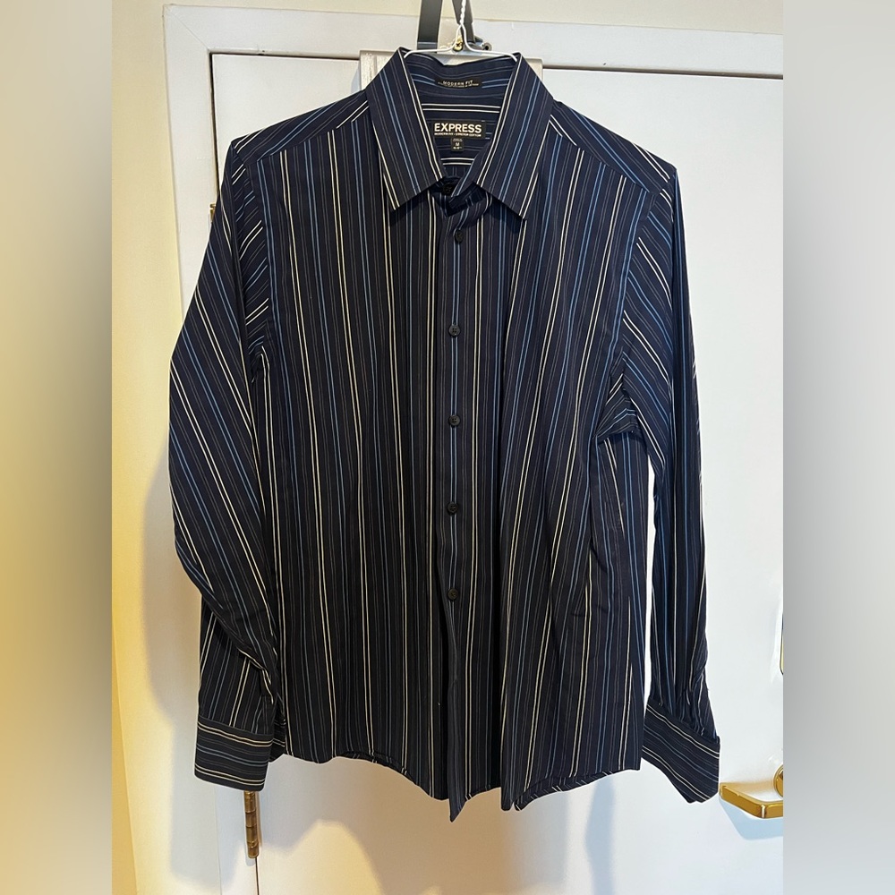 EXPRESS MODERN FIT • STRETCH COTTON DRESS SHIRT
